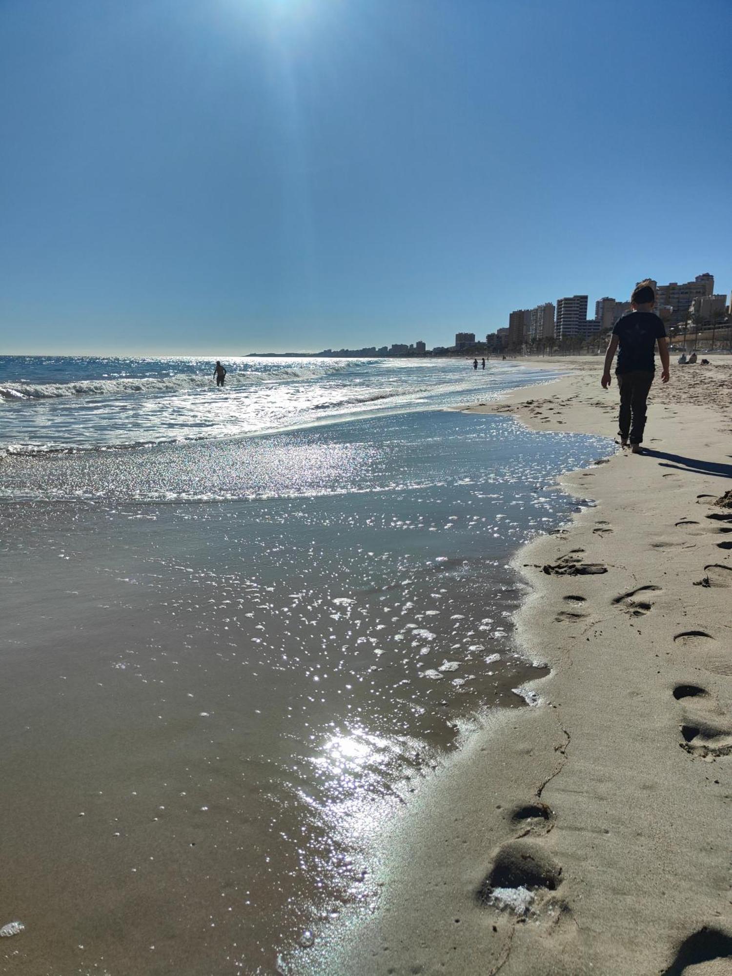 Seaside Beach-Lounge Alicante El Campello Luaran gambar